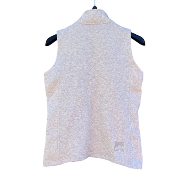 NWT Charles River Apparel Franconia Cream/Gray Quilted Vest Size Medium - Picture 3 of 14